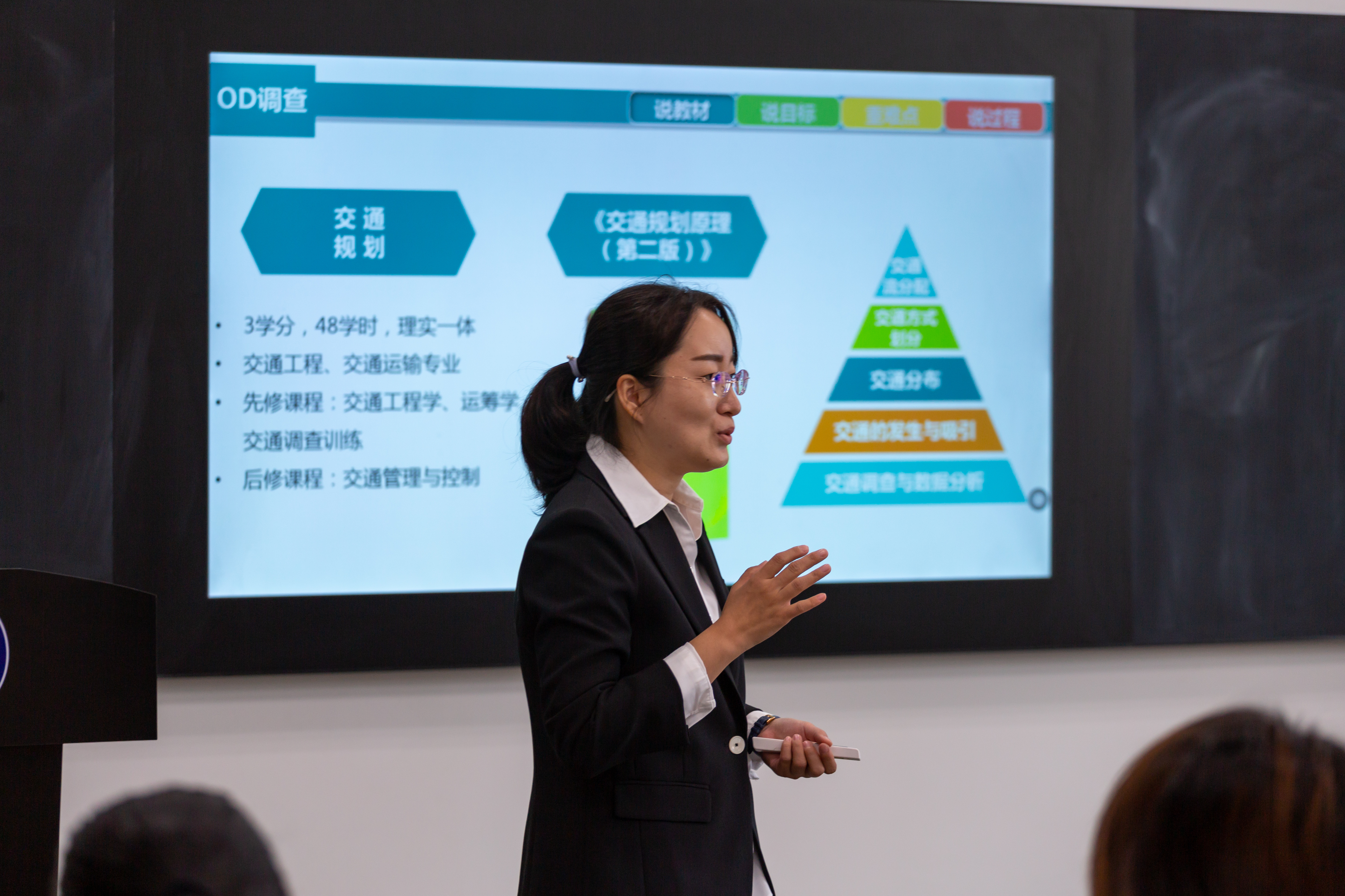 图片4：理工科组比赛现场.jpg
